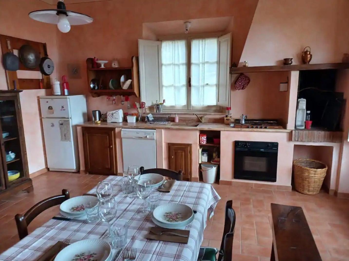 Casa Asilo La Foce, Val D' Orcia, Pienza. Pienza